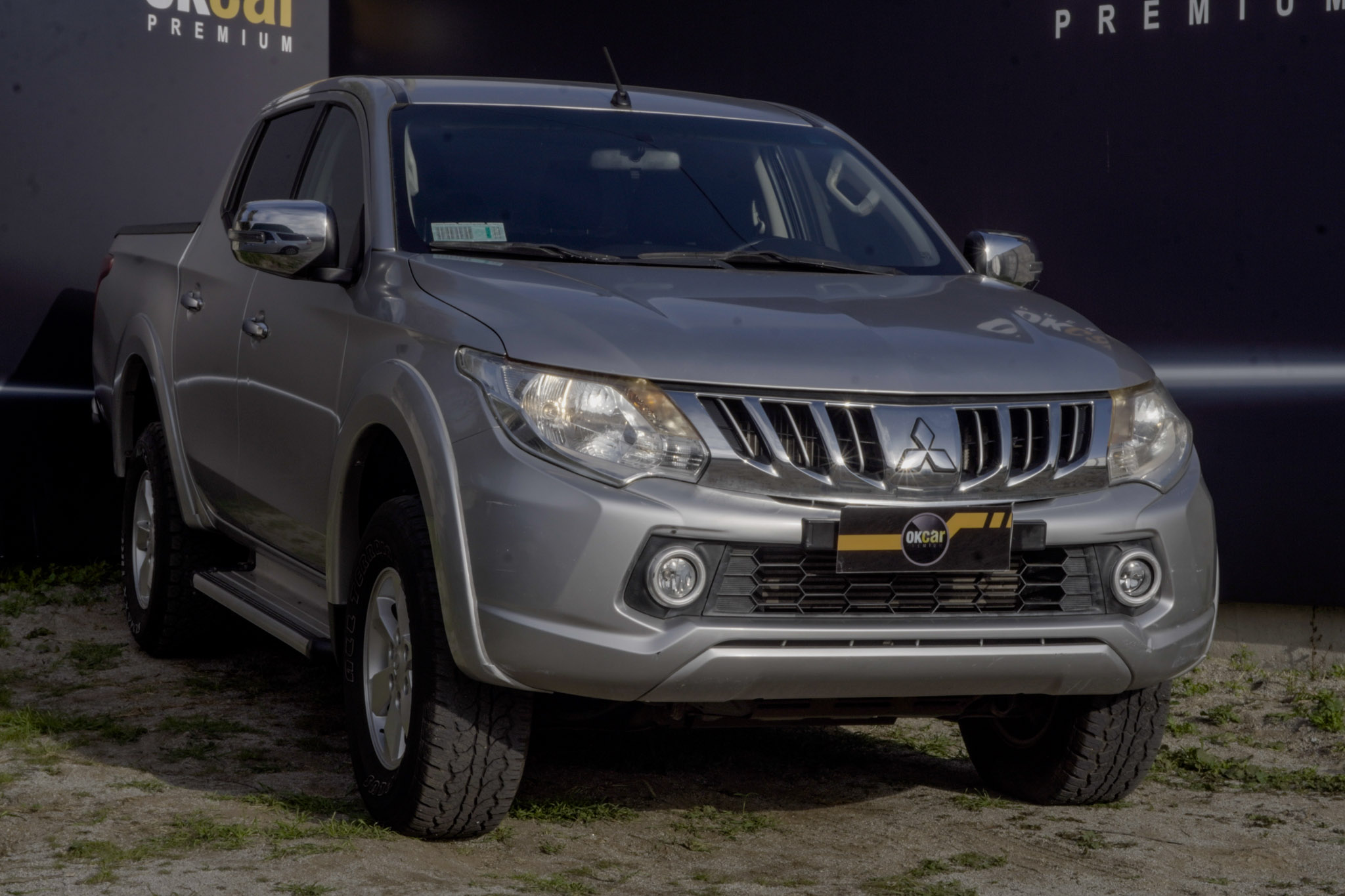 MITSUBISHI L200 2016